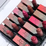 Huda bullet matte lipstick Pack off 12